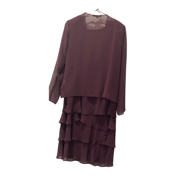 Ignite Evenings NWOT women’s 2 piece fancy dress Size 8P Plum color Fully lined - Picture 2 of 6